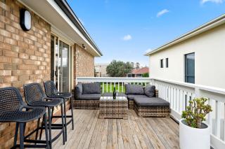 Esplanade Escape Absolute Beachfront WIFI-NBN - Middleton - 2