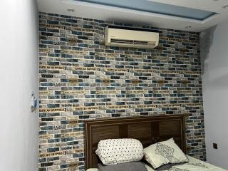 ROOM available - Lahore - 8