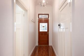 White Rabbit on Jones- central sophistication - Albury - 3