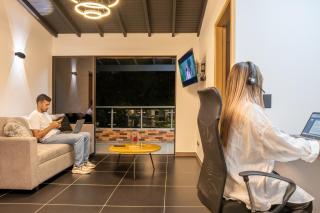 Modern Central Apt Laureles Medellin With 3 ACs - 7