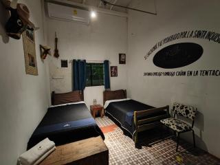 Chuchumbé Hotel & Hostal - 4