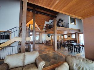 Paradise View Lodge - Amazing Lake Views, Playroom, Pool, HotTub! - Fish Haven - 2