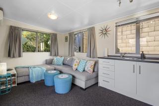Hector's Tiny House - Akaroa Holiday Home - Akaroa - 7