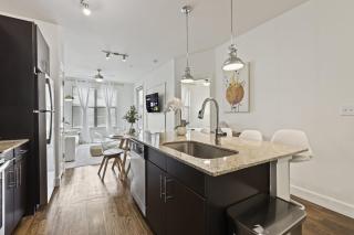 Spacious 1B w Pool Near Toyota HQ The Star Legacy West 1350 - 7