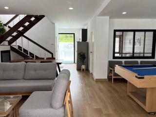 4 Bedroom Pool Villa, Cozy House, Wonnapha Beach, Bangsaen - Ban Thai Don (1) - 9