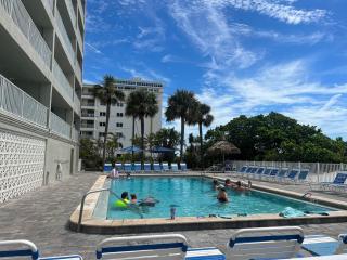 Sea Oats Condominiums - St Pete Beach - 2