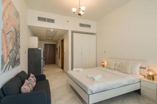 Millennium Binghatti Residence - Studio Apartment with Burj Khalifa View - Allsopp & Allsopp - Dubái - 4