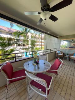 Magic Sands Beach view, 2B2B, AC, Pool, Sleeps 6 - Kailua-Kona - 3