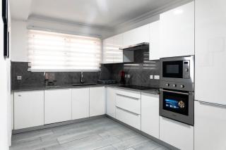 Amazing Junior Suite Space Available - Accra - 1