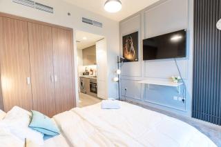 Cozy studio in Azizi Riviera with beautiful views - 1