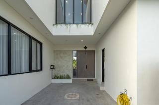 Villa Prerna - 6 Bedrooms Modern Luxury Villa in Batubolong - Canggu - 1