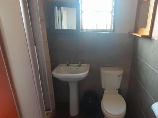 The Baobab Inn - Manyoni Private Game Reserve - 6