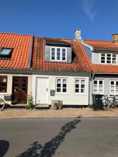 Nyrenoveret charmerende byhus - 1