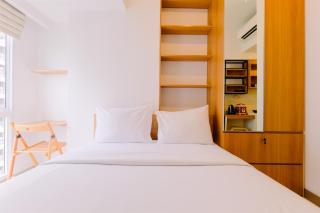 Modern Look and Comfy Studio Tokyo Riverside PIK 2 Apartment By Travelio - Rawalembang - 9
