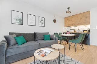 Baltic Twist Apartment with Balcony Jastrzębia Góra by Noclegi Renters - Jastrzębia Góra - 0