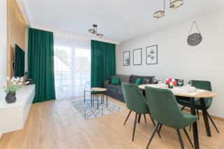 Baltic Twist Apartment with Balcony Jastrzębia Góra by Noclegi Renters - 2