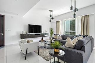 Modern Coastal Retreat - Abu Dhabi - 9