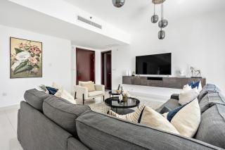 Modern Coastal Retreat - Abu Dhabi - 8