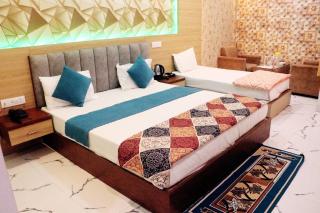 RBS Hotel & Restaurant 5 mint walking distance from Ram Janam Bhumi - Ayodhya - 8