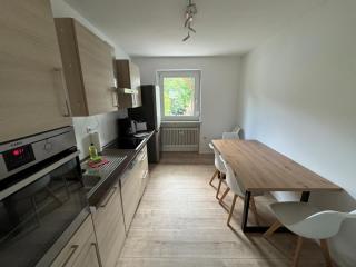 Ferienwohnung "Jumbo" in Coburg ! - 100mq im OG1 mit Privatparkplatz & Balkon - Coburg - 2