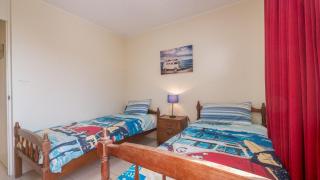 Monterey Lodge Unit 16 27 Warne Terrace Kings Beach - 2