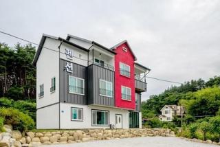 Gangneung Luluberry Pension - 8