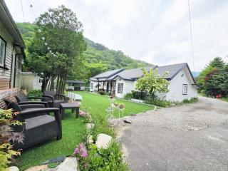Pyeongchang Heungjeong Valley 409 Pension - Pyeongchang - 4