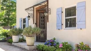 Beautiful Provincial Home Red Hill - Red Hill - 4