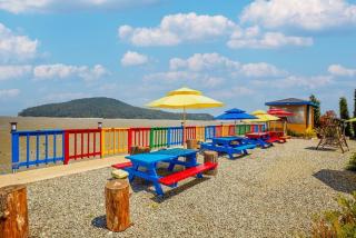 Taean Rainbow Pension - 1