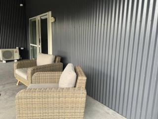 Colourful Country Escape - Breakfast Included - Whakamarama - 2