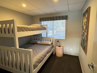 Colourful Country Escape - Breakfast Included - Whakamarama - 5