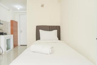 Minimalist and Homey Studio Green Bay Pluit Apartment By Travelio - 5
