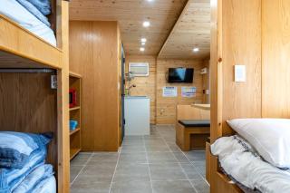 Road96 Caravan and Poolvilla - 2