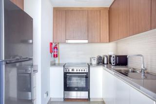 Blueground 5242 Tower 1 sea view pool DXB-964 - 4