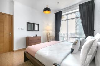 Blueground Downtown Pool Gym DXB-472 - 2