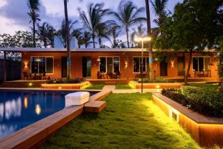 Coco Bliss By Mauli Stays - Manor - 1