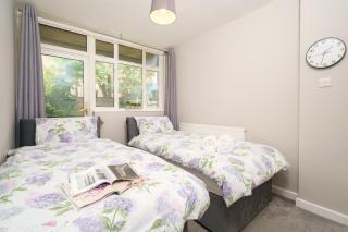Cozy 2-Bed Garden Flat, With Free Private Parking, Wembley - Londra - 5