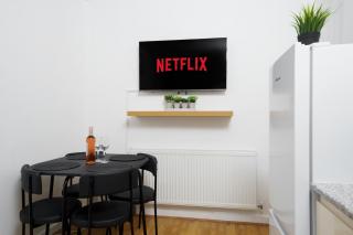 Cozy 2-Bed Garden Flat, With Free Private Parking, Wembley - Londra - 0