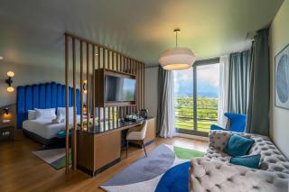 Dolce by Wyndham Barcelona Resort - Sant Esteve Sesrovires - 2