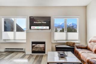 Princeton View - Posh Downtown King Workspace - 7