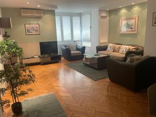 YELLOW APARTMENT - 6