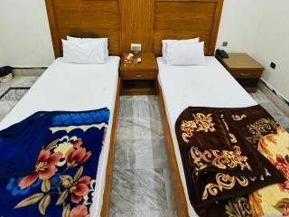 Comfort Rezidor Guest House - 8