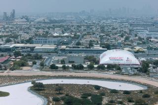 Luxury 1-BR with Lake View in Business Bay - Dubai - 4