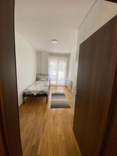 Genti's Apartments - 8