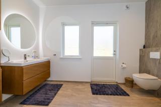 Villa in Akureyri with a hot tub and scenic view - Akureyri - 6