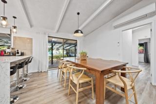 Ashwood Alpine House - Bright - 9