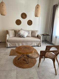 Aegina Town Cozy Escape - 4