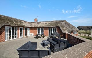 5 Bedroom Cozy Home In Ringkøbing - 3