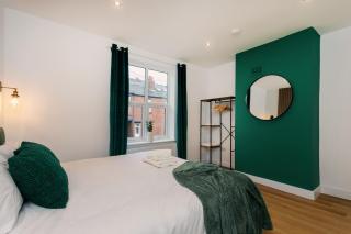 Contractors,Parking,Wifi, SmartTV - Heeley - 6