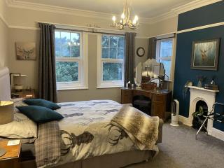 Seaside-Scarborough-WiFi-Parking-PetsOK-Sleeps-7 8 - Scarborough - 0